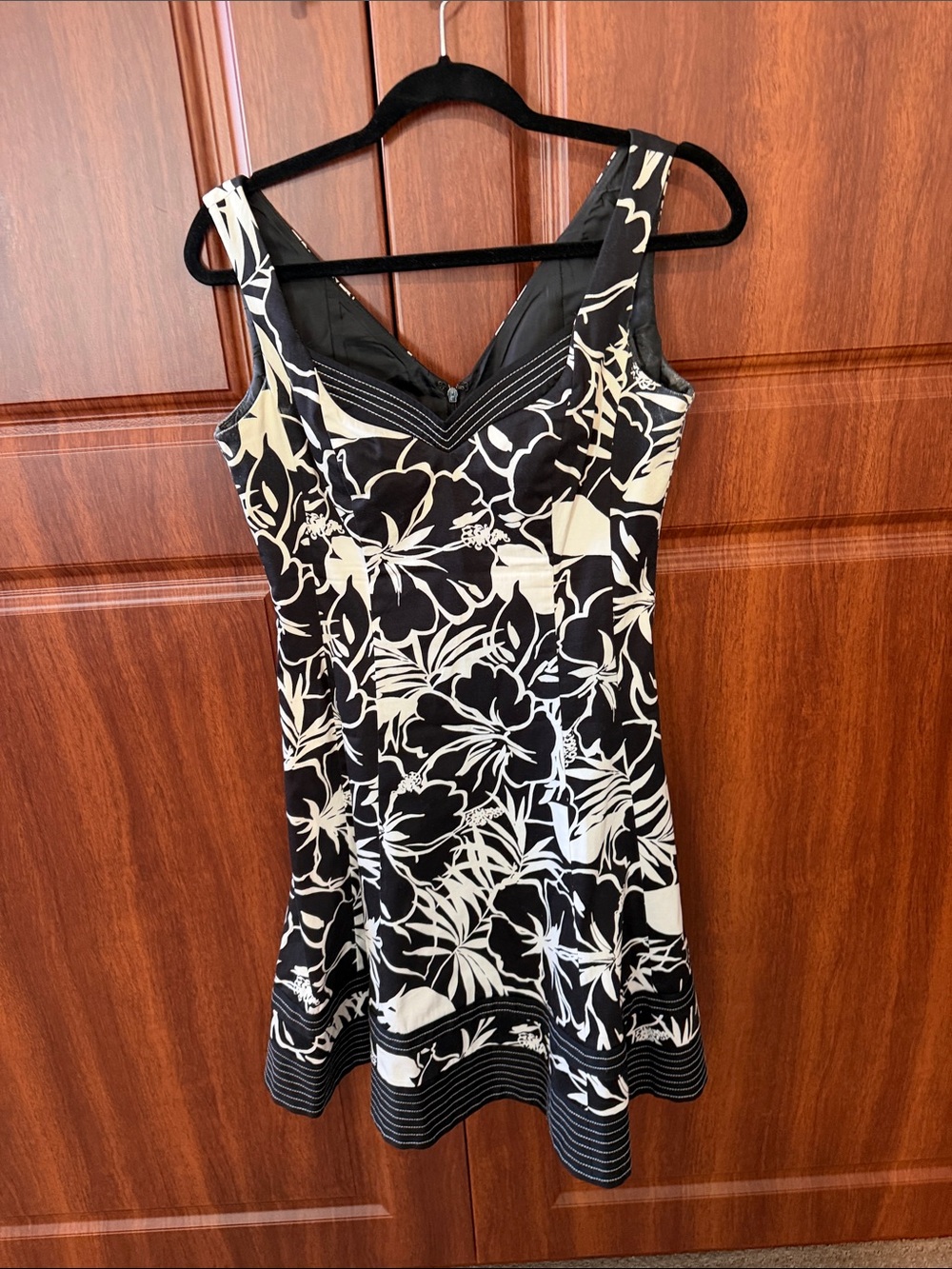 Nine West Black & White Floral A-Line Dress - size 4
